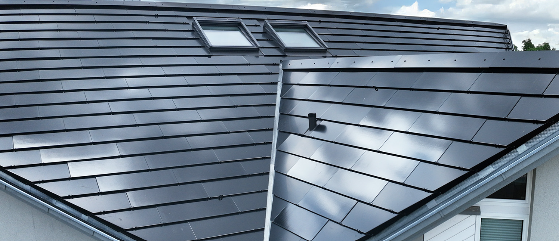 Megasol MATCH TILE solcellepaneler til integrering i tegl- og tagstenstag