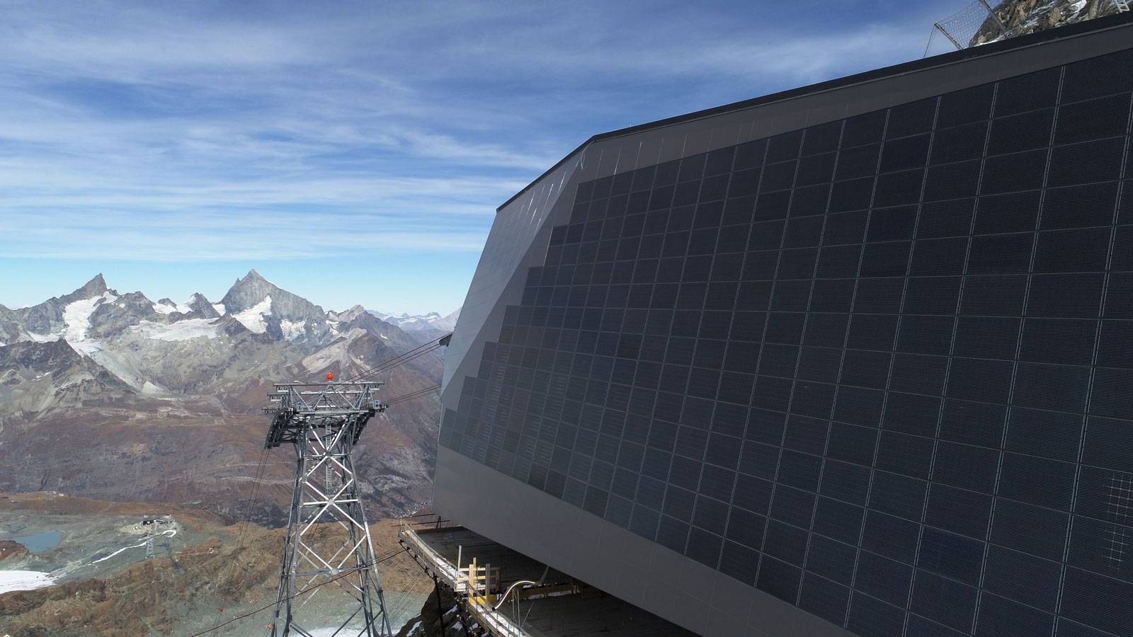 Megasol NICER X paa facade2